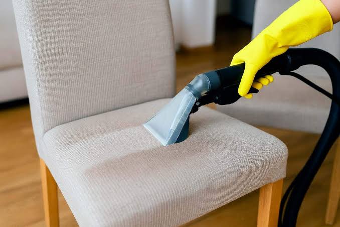 Limpieza profesional de sillones y sillas